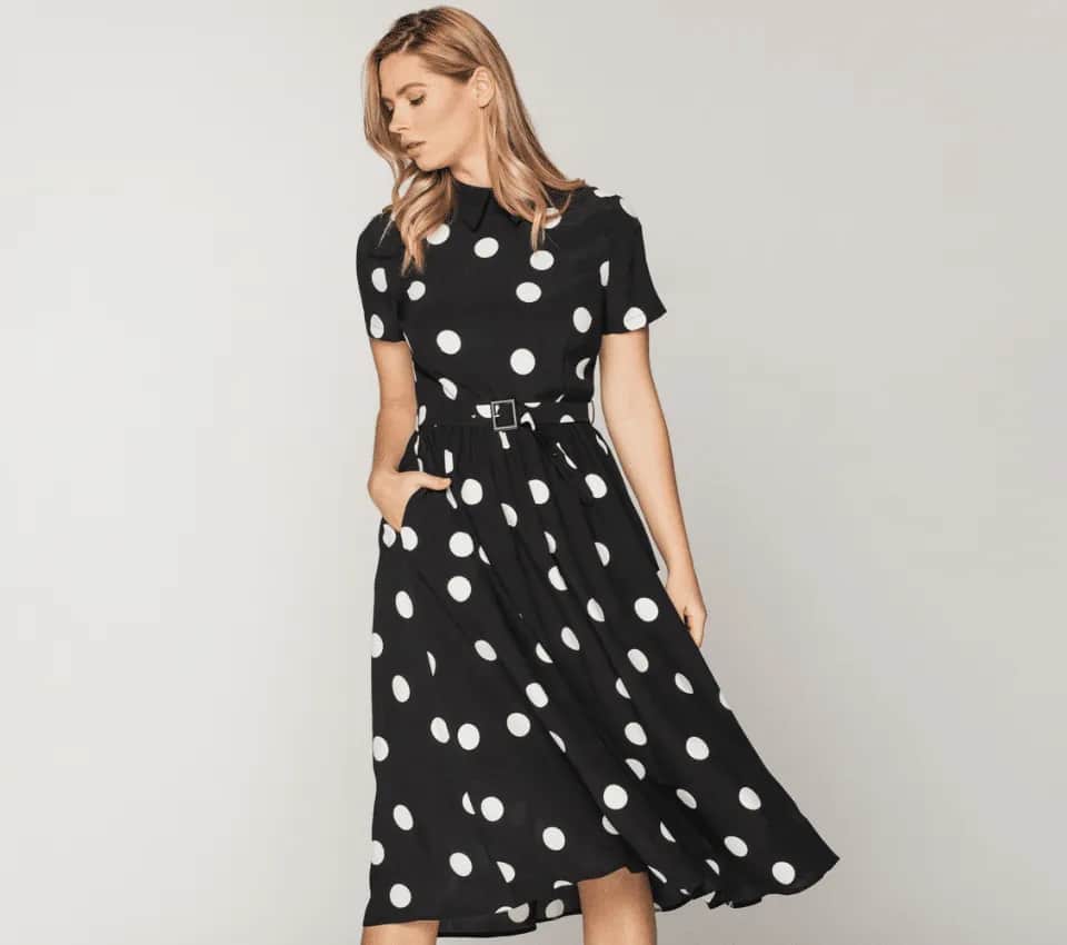 W co się ubrać na wesele po 40, aby wyglądać elegancko i stylowo