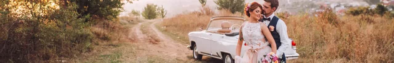 Ile kosztuje wynajem samochodu do ślubu? Sprawdź ceny i ukryte koszty