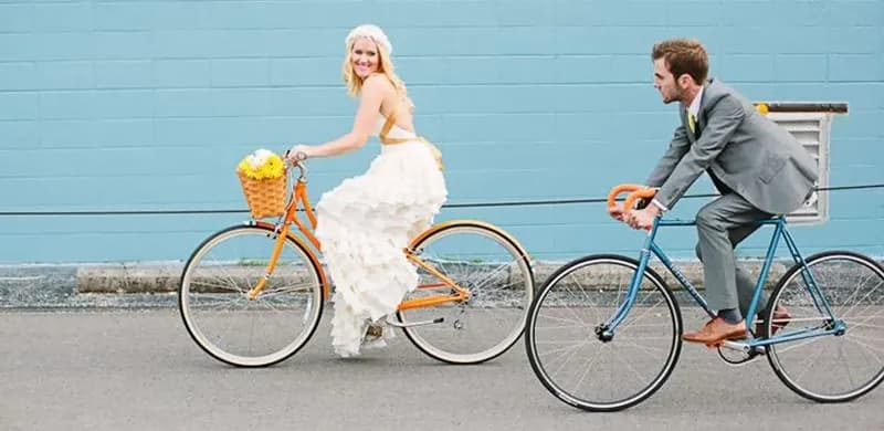 Czym jechać do ślubu? Wybierz idealny pojazd na ten dzień