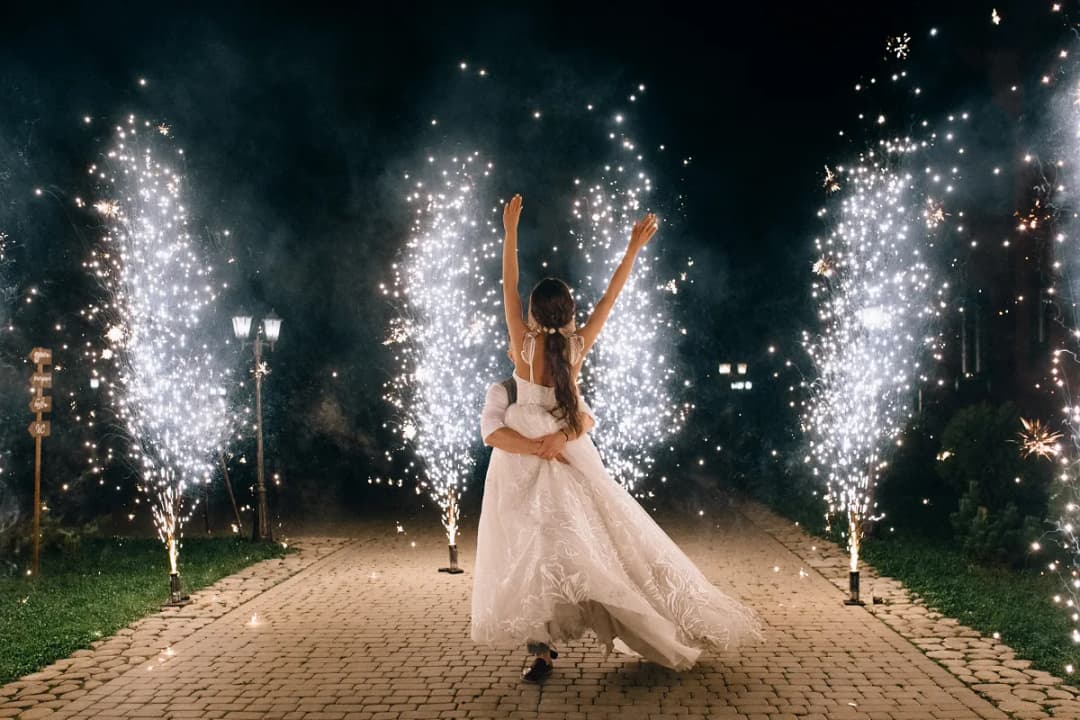Jak zatańczyć pierwszy taniec na weselu bez stresu i wstydu