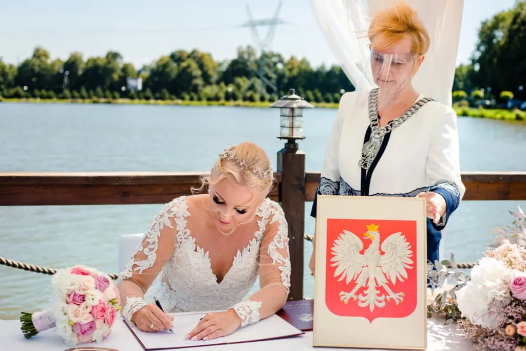 Co potrzeba do ślubu cywilnego? Sprawdź wymagane dokumenty i formalności